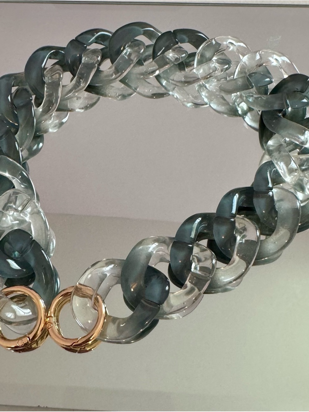 N ew Clear and Gray Acrylic Bag Chain with Gold Clasp